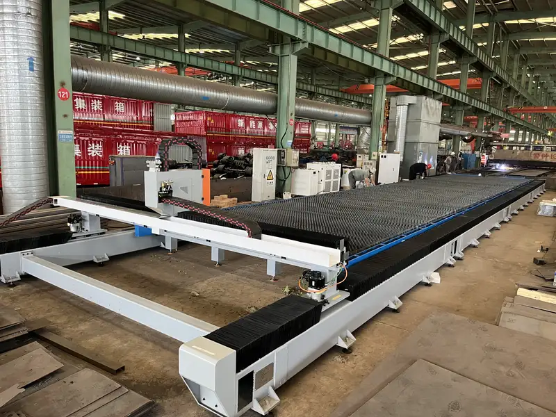 Rail-mounted fibre laser cutting machine